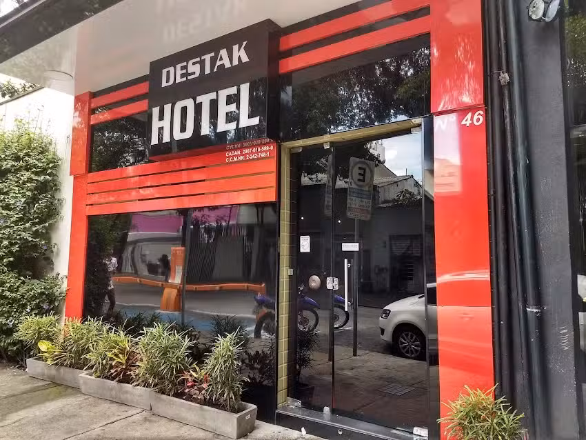 Destak Hotel