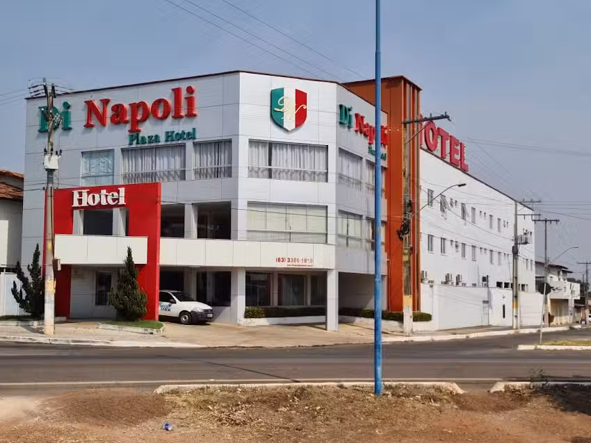 Di Napoli Plaza Hotel