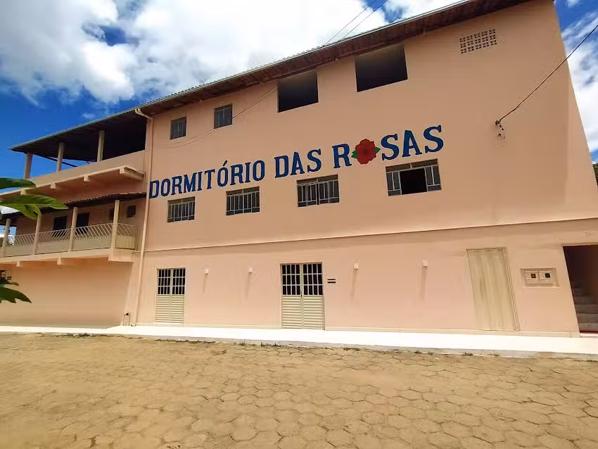 Dormit&oacute;rio das Rosas