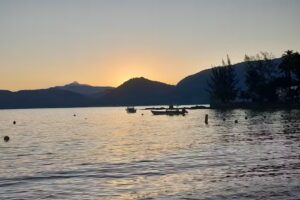 Douglas Angra Acomodações