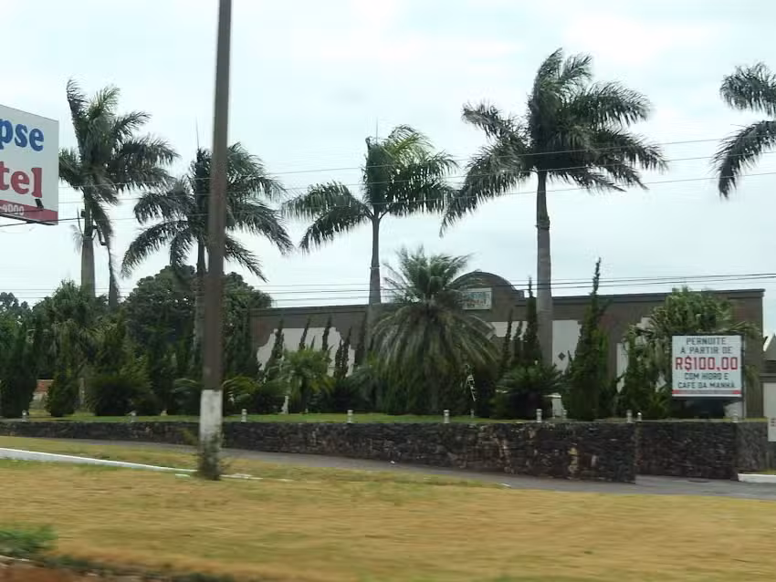 Eclipse Motel Cascavel Super luxo promocional 3 horas Seg a quinta : 89 R$: Sext a dom : 99 R$