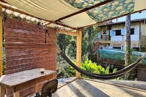 Eco Casa di Barro Hostel