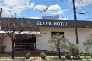 Ellus Hotel