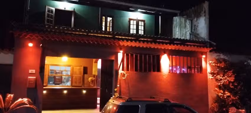 Emba&uacute;ba Paraty Hostel