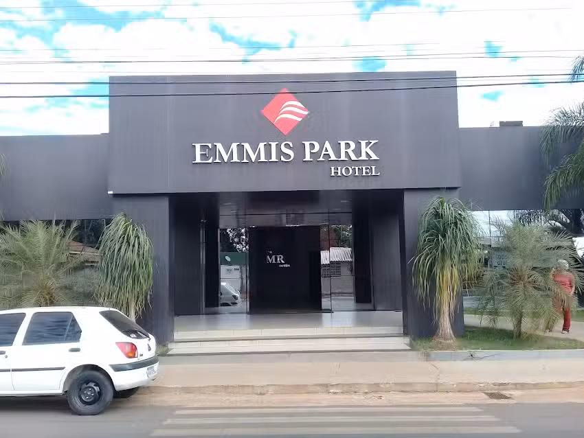 Emmis Park Hotel do V&iacute;tor