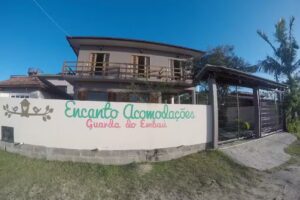 Encanto Acomodações Guarda do Embaú