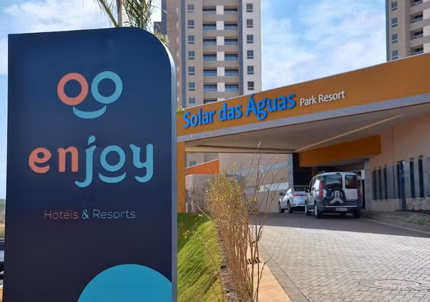 Enjoy Solar das &Aacute;guas Park Resort