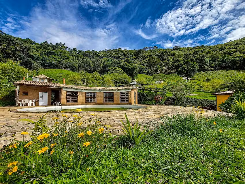 Espa&ccedil;o Lua Branca: Pousada, hostel, resid&ecirc;ncias art&iacute;sticas e retiros na Mantiqueira