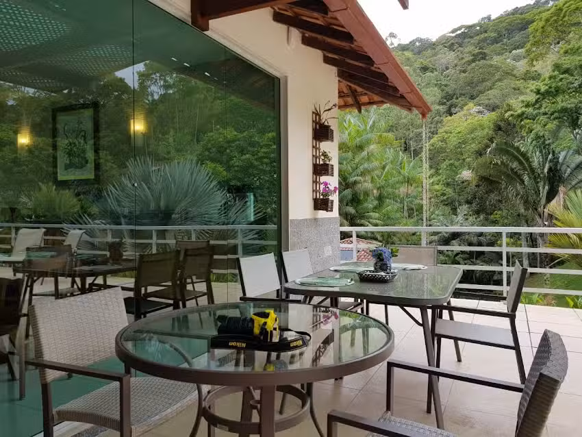 Esta&ccedil;&atilde;o Verde & &Aacute;gua