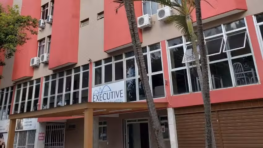 EXECUTIVE PLAZA HOTEL