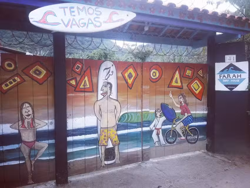 Farah Su&iacute;tes Hostel Camping e passeios n&aacute;uticos