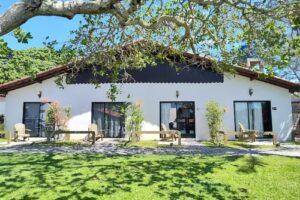 (Fechado) Casa Larrosa Ita&uacute;na