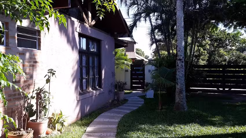 Floripa Beach House Hostel