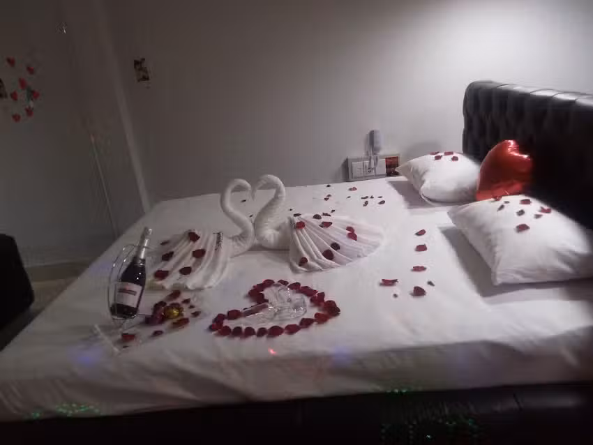 Glamour Motel