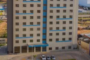 Golden Tower Maracana&uacute; by F&ecirc;nix Hot&eacute;is