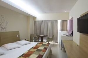 Golden Tulip Maca&eacute;-RJ