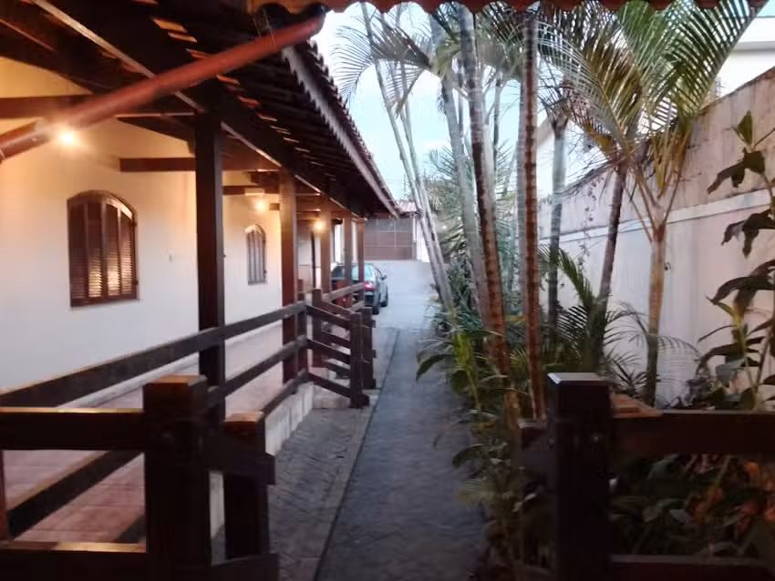 Haja Luz Casa Pousada no Centro de Itaquaquecetuba