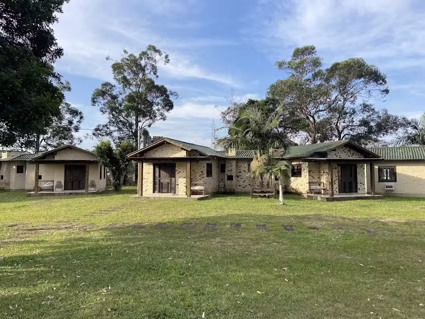 Haras Trevo de Ferro. Praia, Piscina e Campo