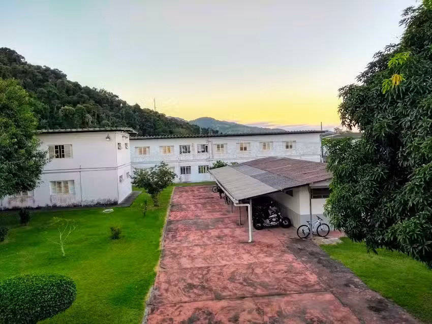 Hospedagem III