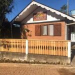 Hospedagem P&eacute; de Serra