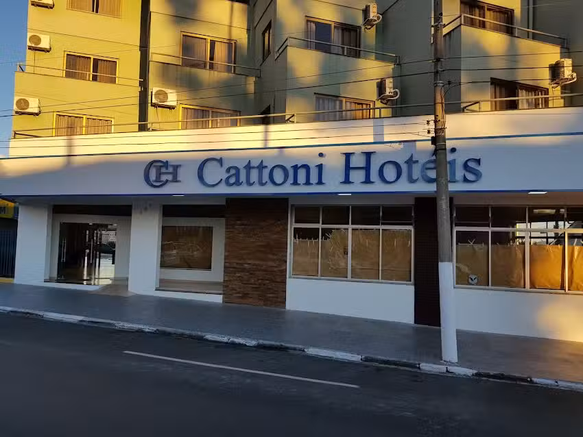 Hot&eacute;is Cattoni