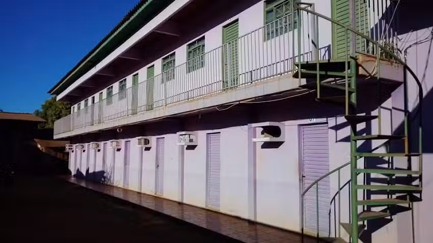 Hotel 2 Irm&atilde;os