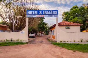 Hotel 3 irm&atilde;os