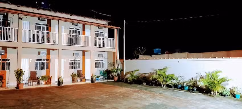 Hotel 3 Irm&atilde;os temos quartos completo com quartos. triplos. duplos. individuais. familia .piscina alguns com frigobar..