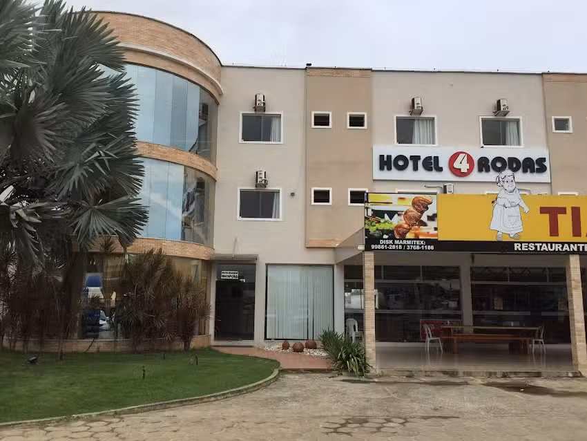 Hotel 4 Rodas
