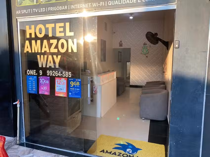 HOTEL AMAZON WAY