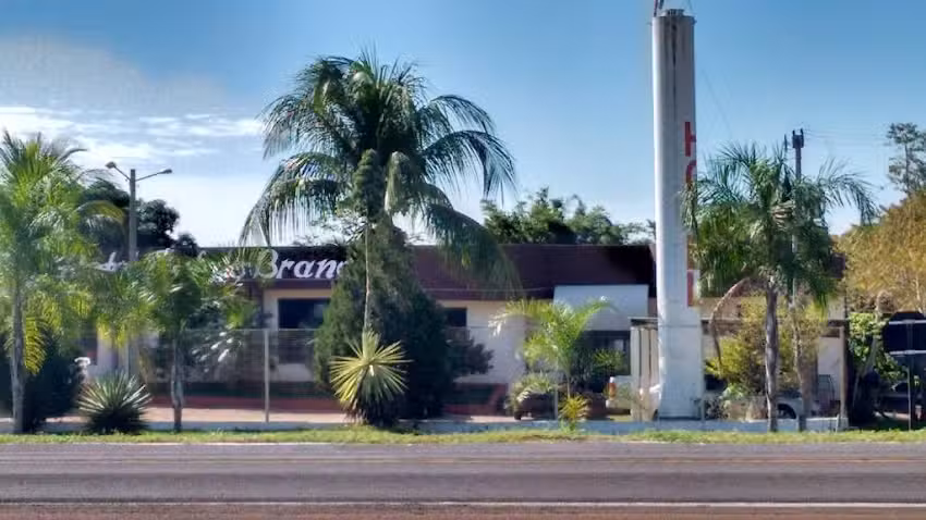 Hotel B&uacute;falo Branco Coxim