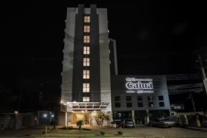 Hotel Caiu&aacute; Express Maring&aacute;