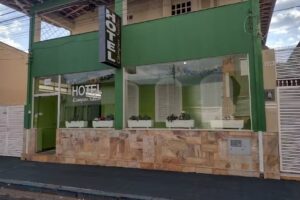 Hotel Campos Salles – Franca – todos os quartos com TV e ventilador, não temos ar condicionado-internet e café grátis