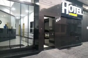 Hotel Canind&eacute;