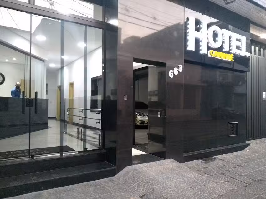 Hotel Canind&eacute;