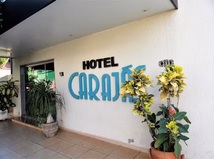 Hotel Caraj&aacute;s