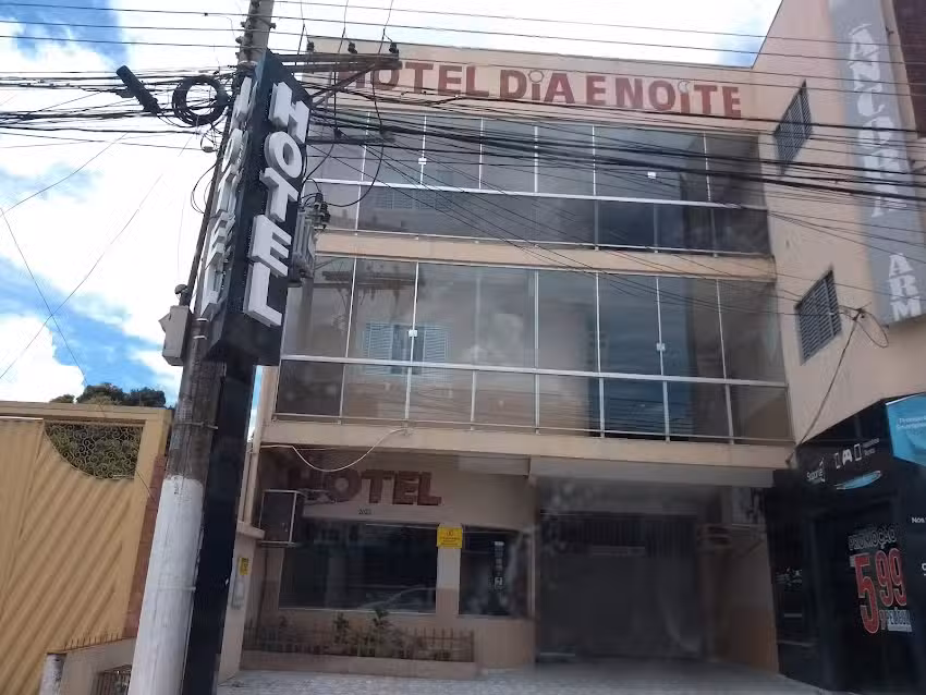 Hotel Dia e Noite