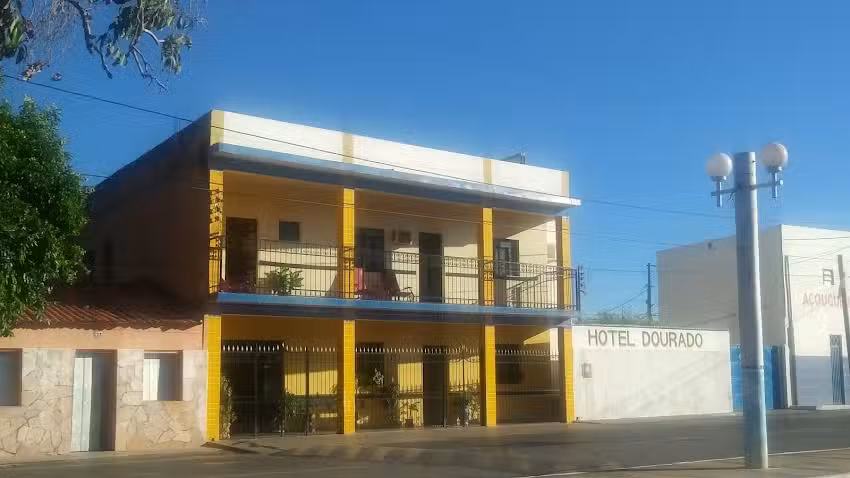 Hotel Dourado