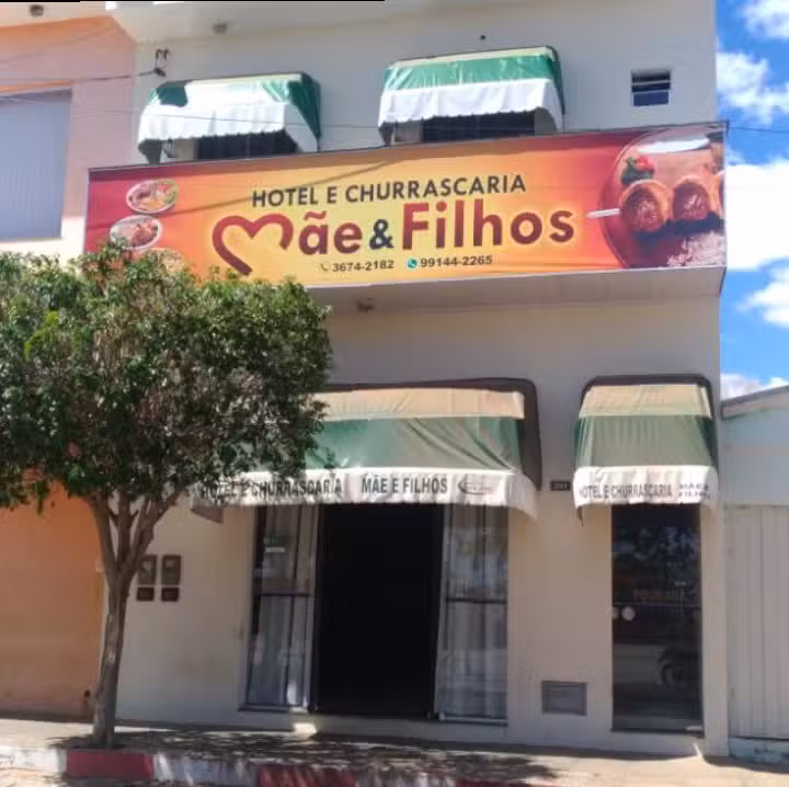 Hotel e Churrascaria M&atilde;e e Filhos