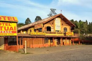 Hotel e Restaurante Catua&iacute;