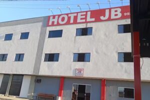 Hotel J B