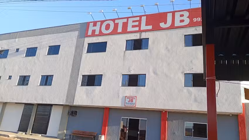 Hotel J B