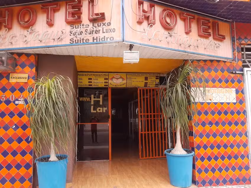 Hotel lar