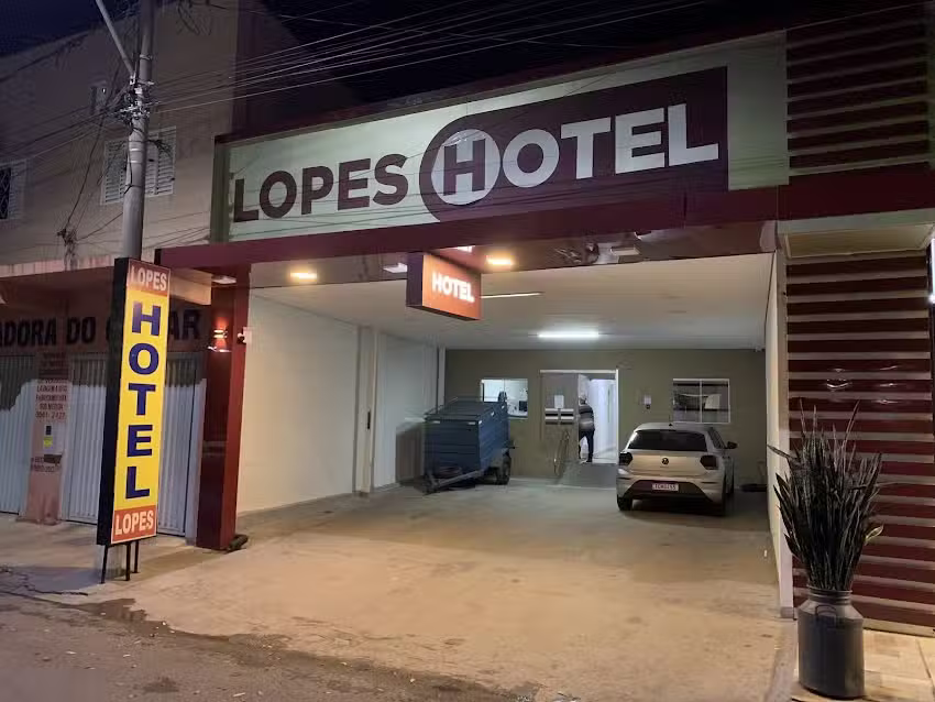HOTEL LOPES