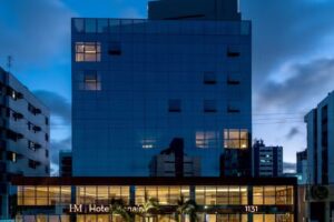 Hotel Mana&iacute;ra