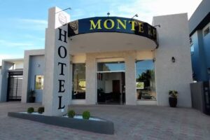Hotel Monte Rei Luc&eacute;lia