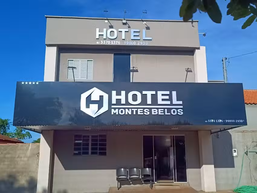 Hotel Montes Belos
