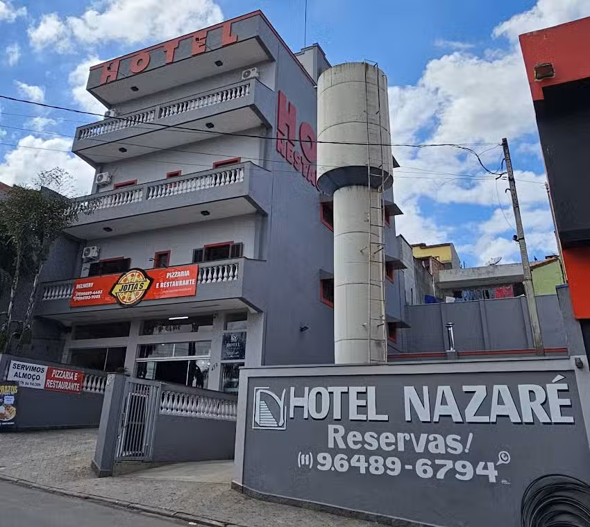 Hotel Nazar&eacute;