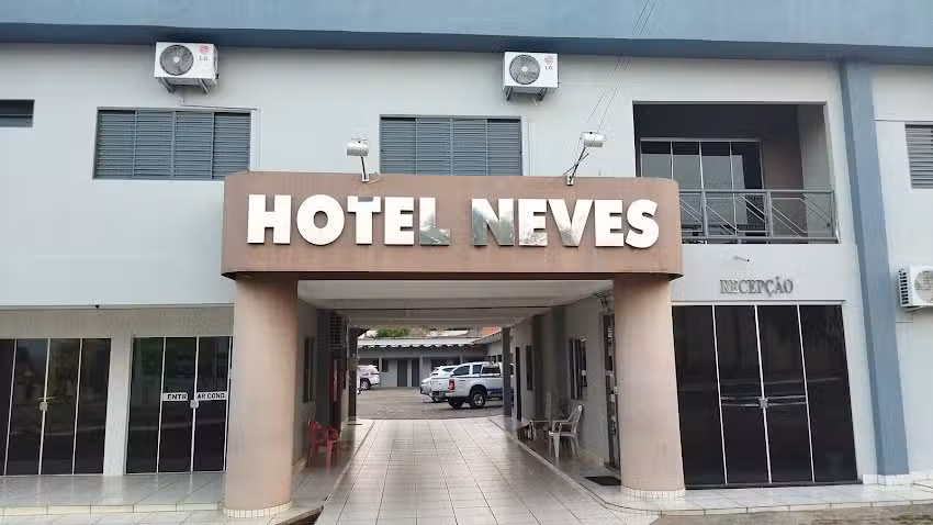Hotel Neves
