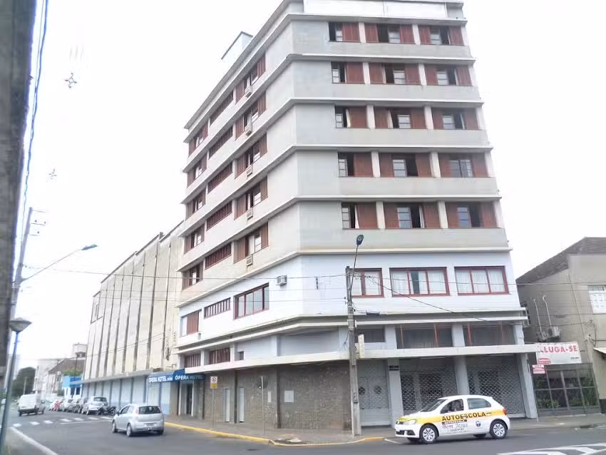 Hotel &Oacute;pera